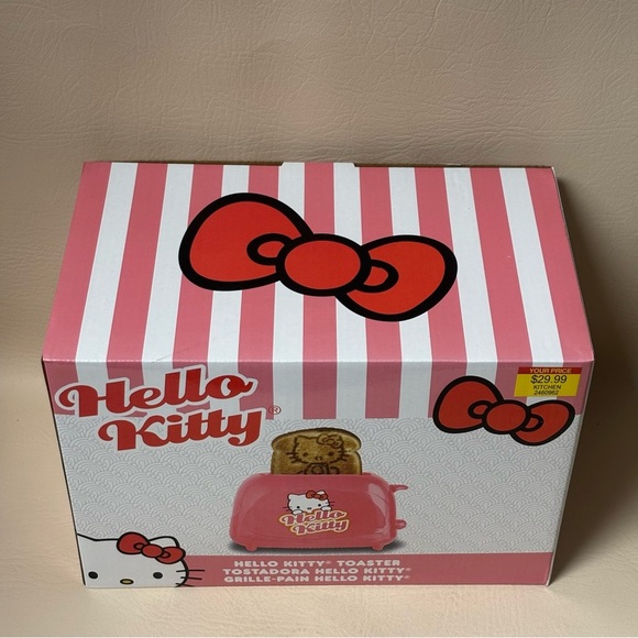 Hello Kitty 2-Slice Toaster, Pink, Toasts Image on Bread, Adjustable Browning - Picture 4 of 6